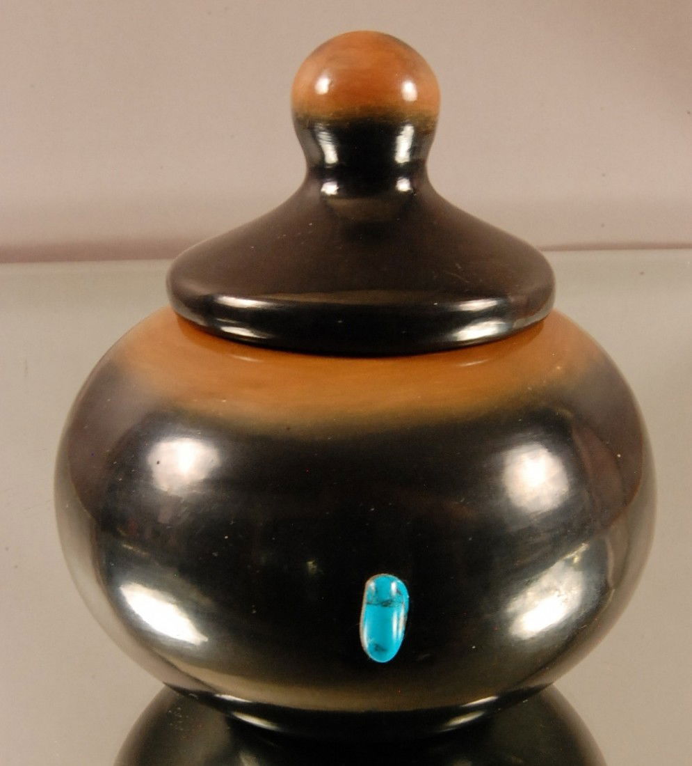 San Ildefonso Pueblo Indian Pot with signature on: San Ildefonso Pueblo Indian Pot with signature on lid & base. Anita Martinez 6 1/2" w x 6" t