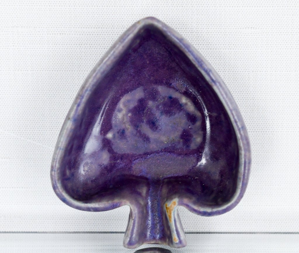 Fulper Pottery Purple Spade Ash Tray (1 of 2)