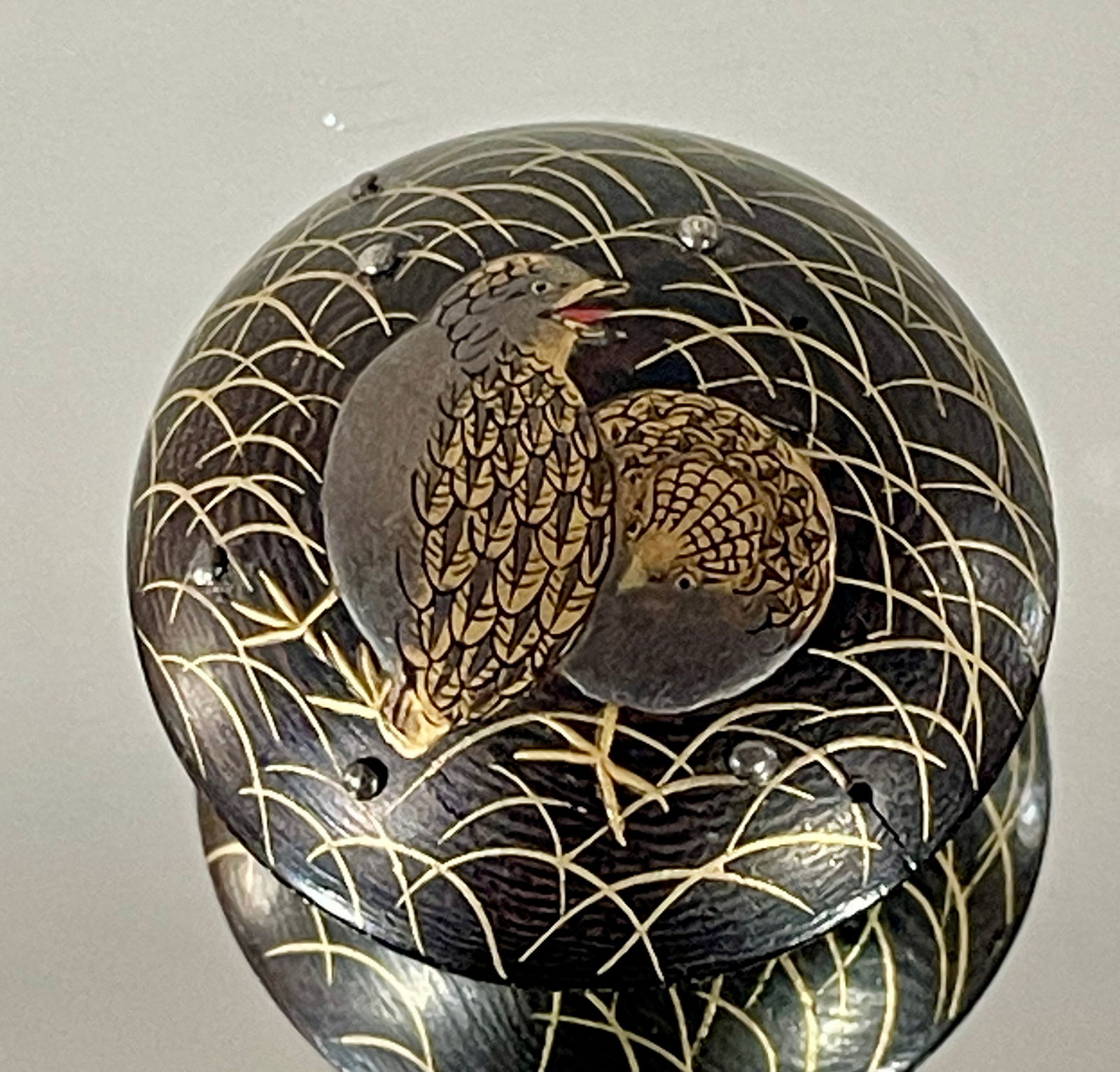Kajikawa: A Lacquer Manju Netsuke with Quails (1 of 9)