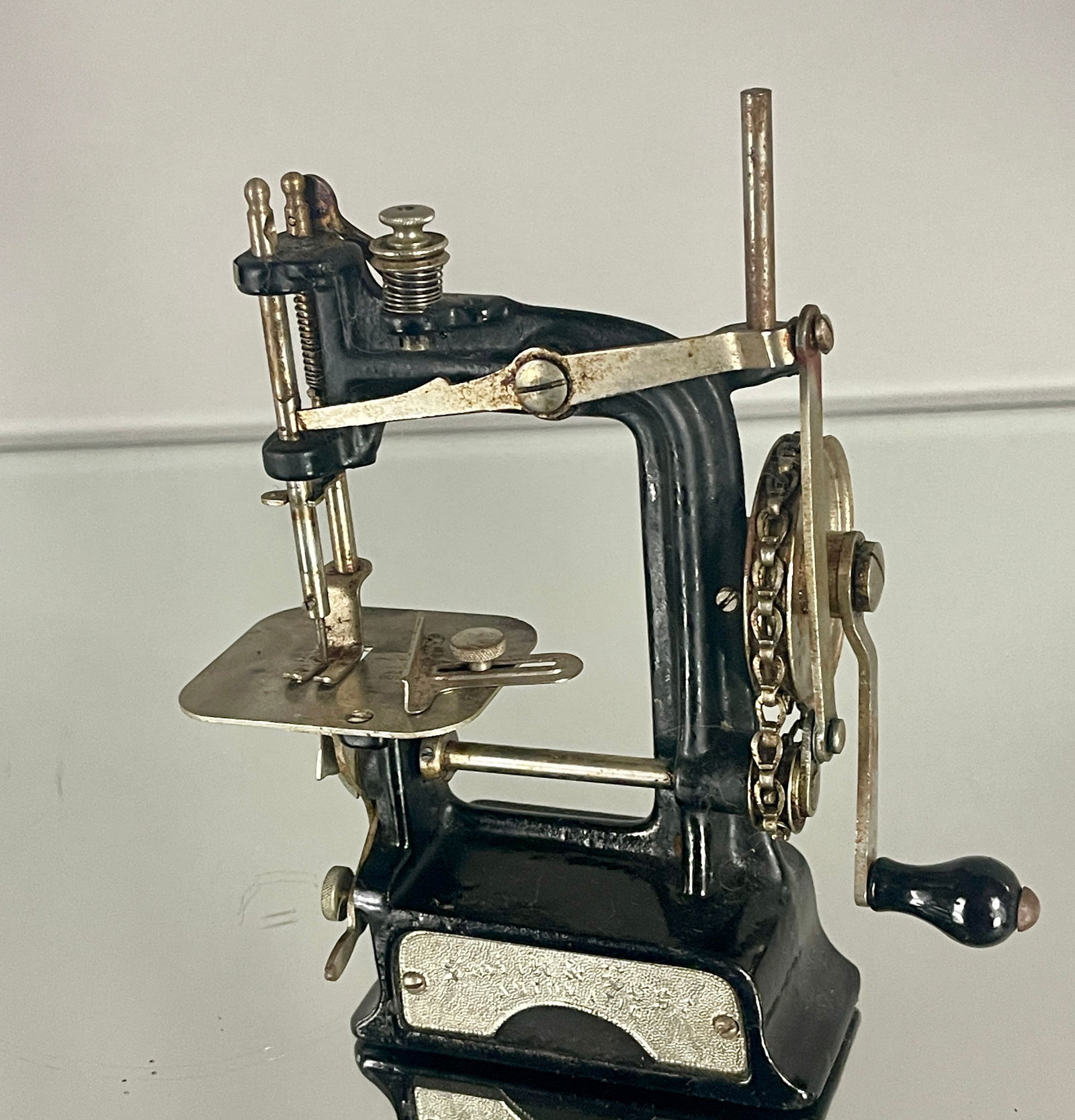 Rare 1897 Smith & Egge Comfort Cast Iron Sewing Machine (1 of 3)