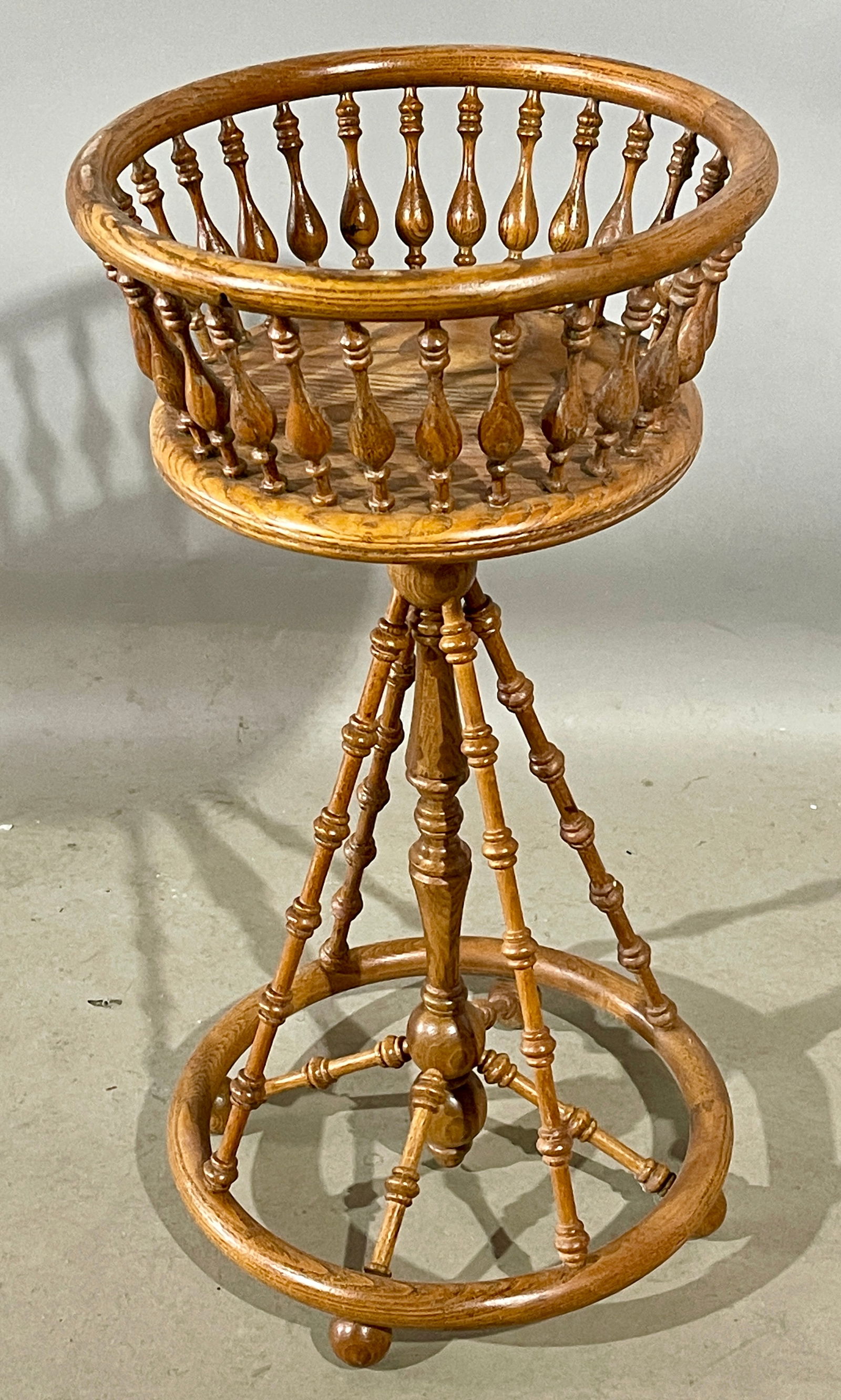 Turn of the Century Sewing Yarn Holder (1 of 3)