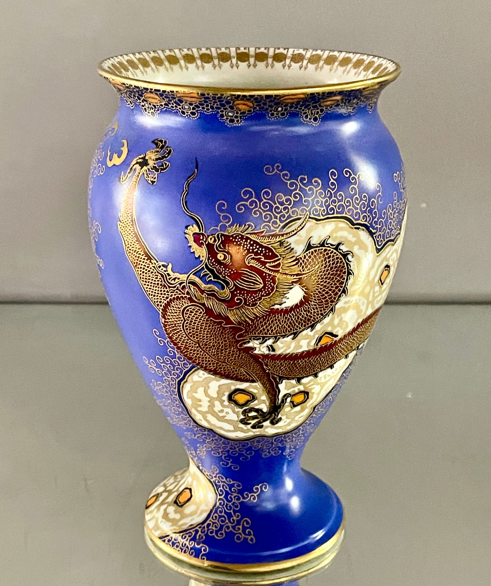 Carlton Ware Dragon Vase (1 of 5)