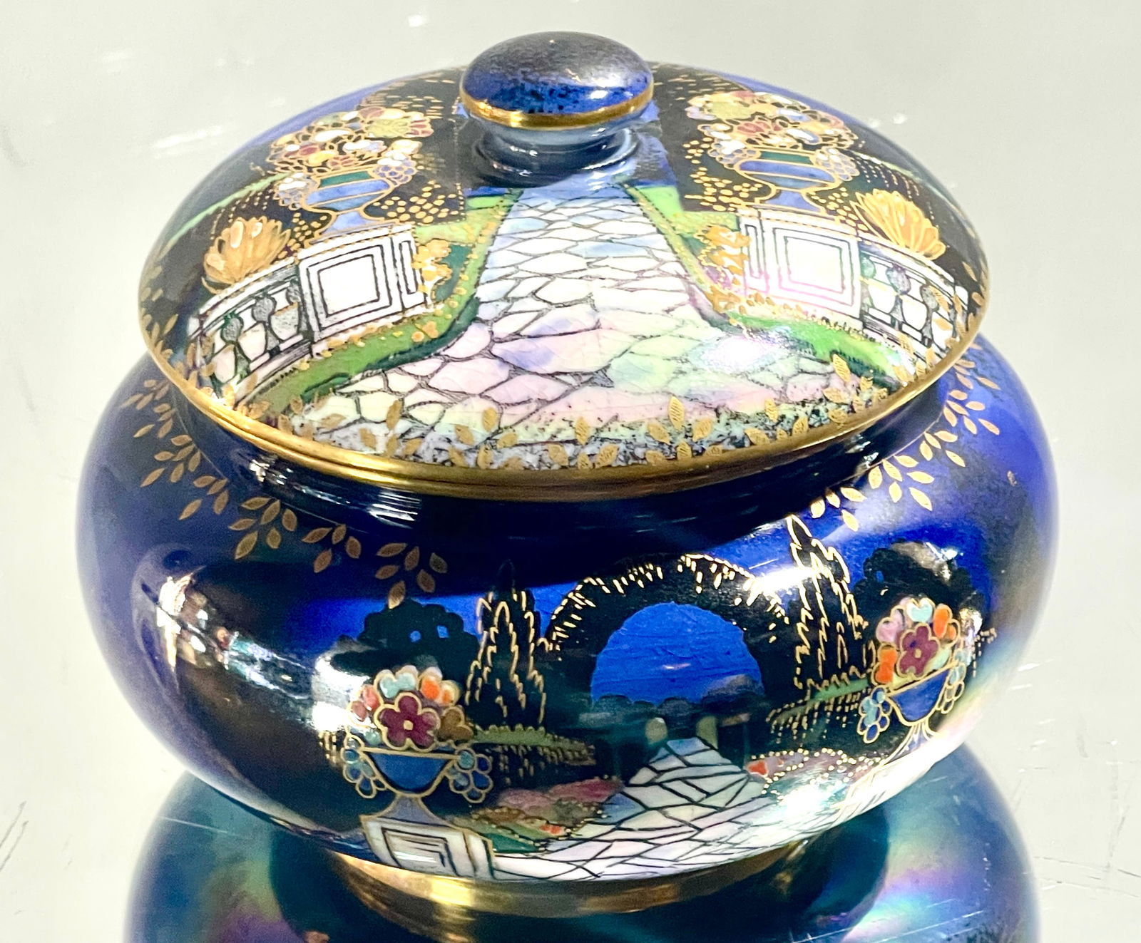 Devon Rustic Lustrine Fielding's Covered Jar (1 of 9)