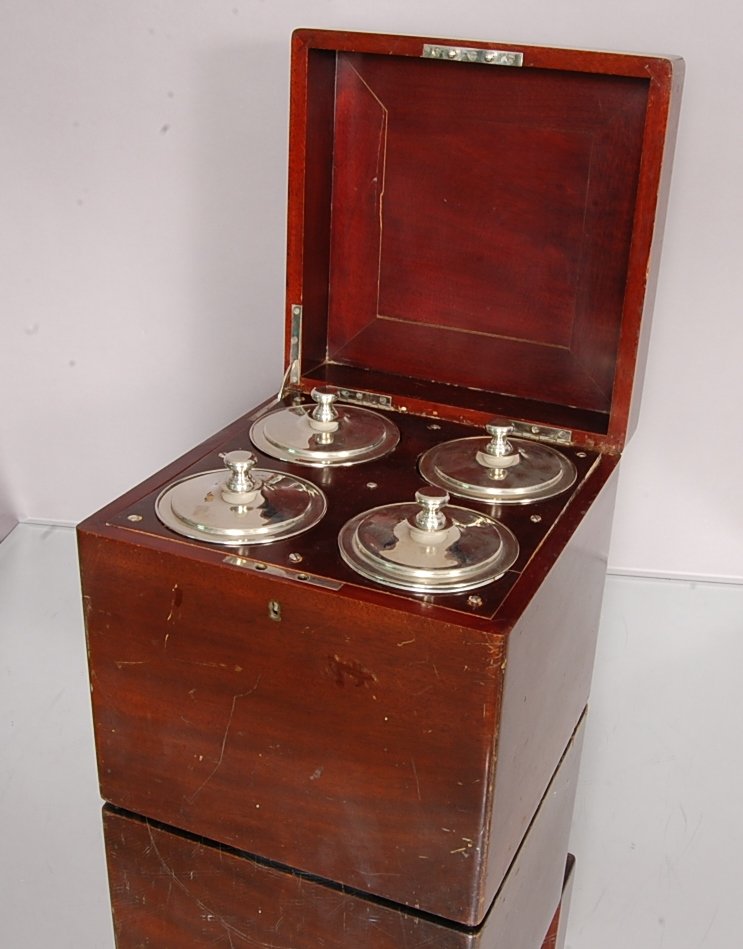 Turn of the Century Tobacco Humidor - 3