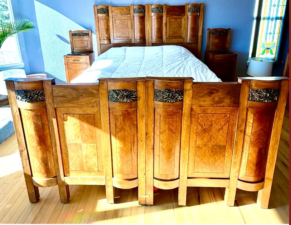 French Art Deco Pair of Marquetry Beds (1 of 5)