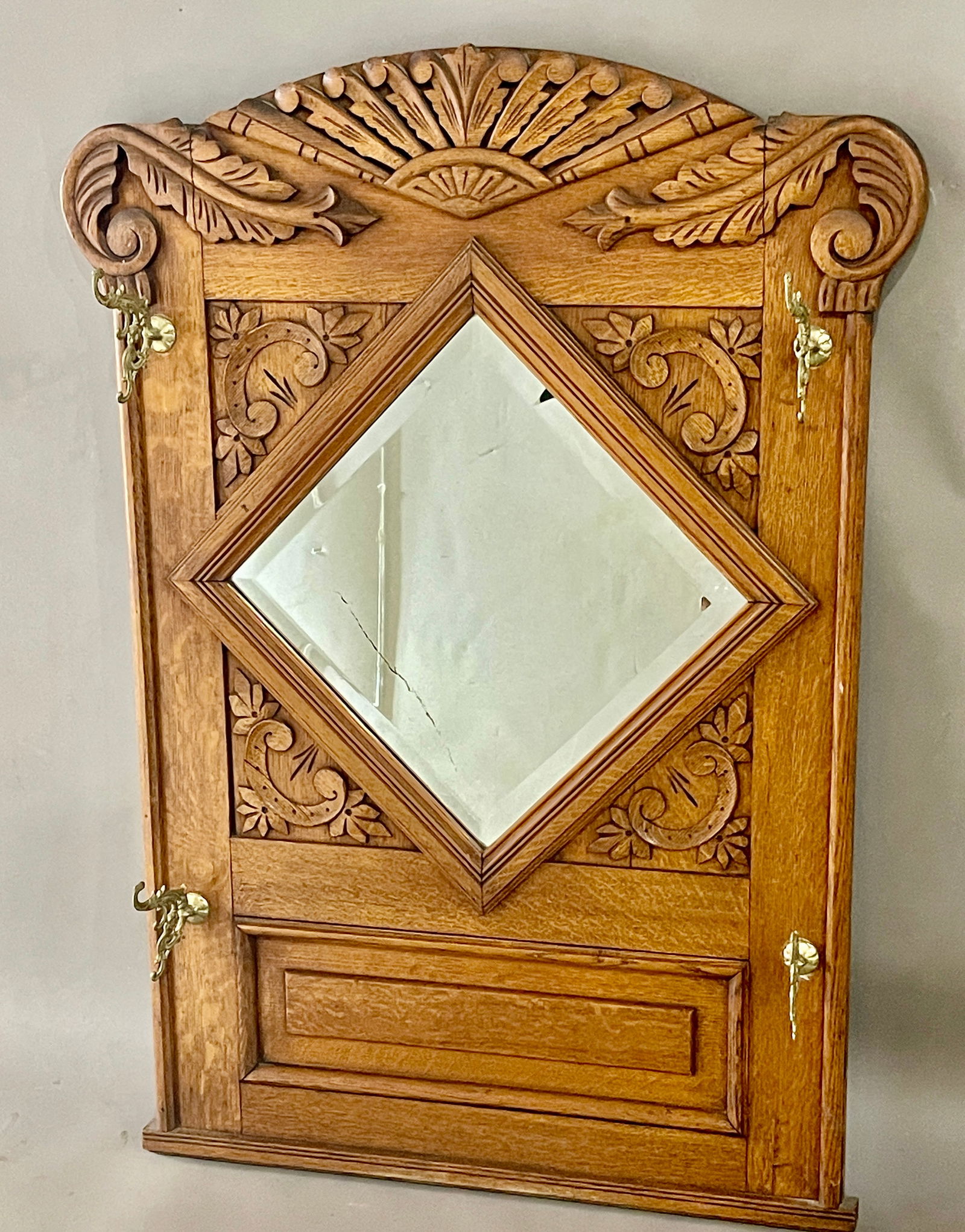 Turn of the Century Oak Hanging Hat Rack (1 of 4)