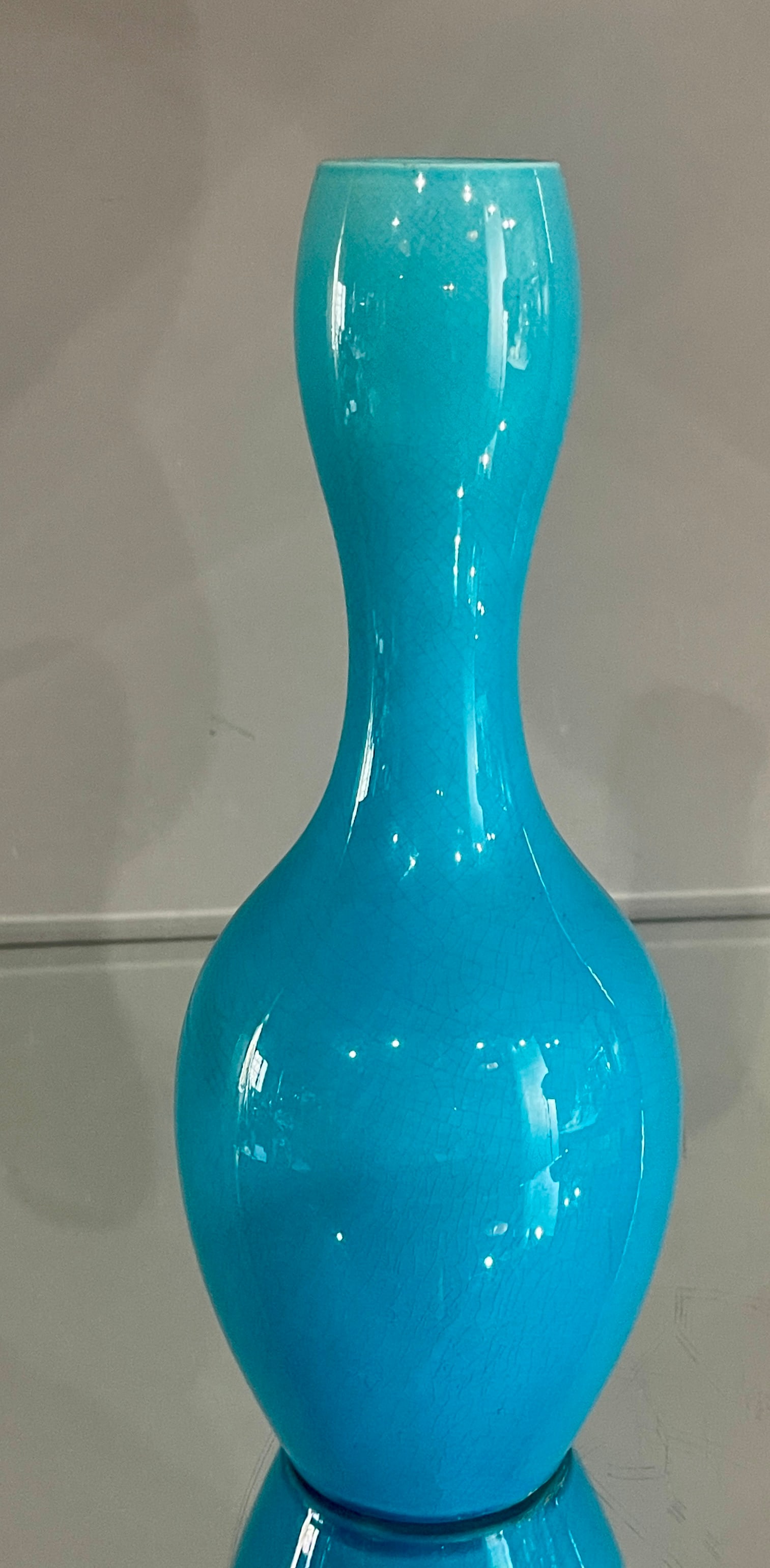 Burmantofts Turquoise Glazed Bottle Vases: Arts & crafts, MARKS: signed on bottom DIMENSIONS: 11"x 4", 6 1/4" x 3" ORIGIN: England CIRCA: 1930.