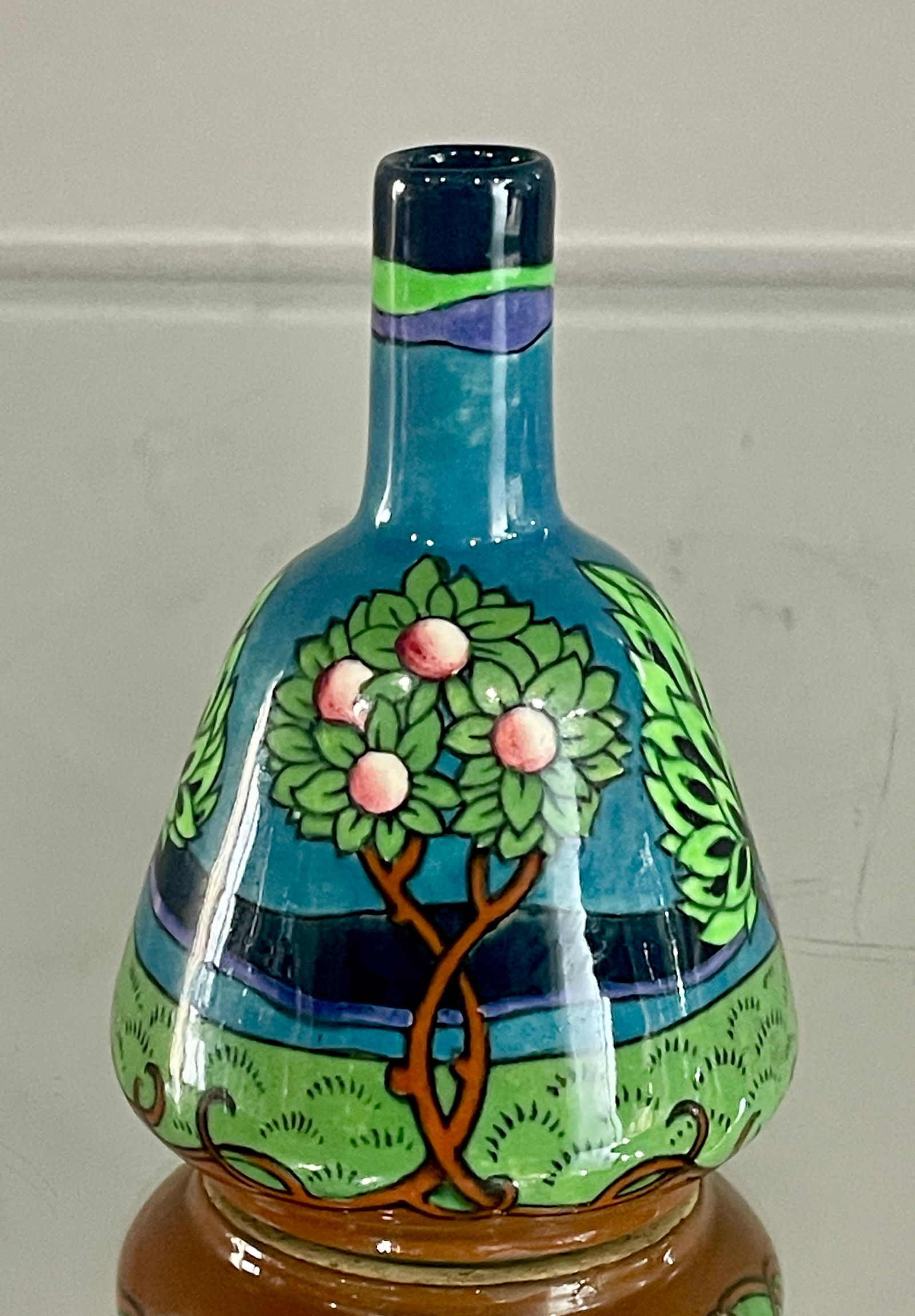 The Foley "Intarsio" Art Nouveau Bird Vase: Pattern # 3352 MARKS: signed on bottom DIMENSIONS: 4 1/2"t x 3"w ORIGIN: England CIRCA: 1900.