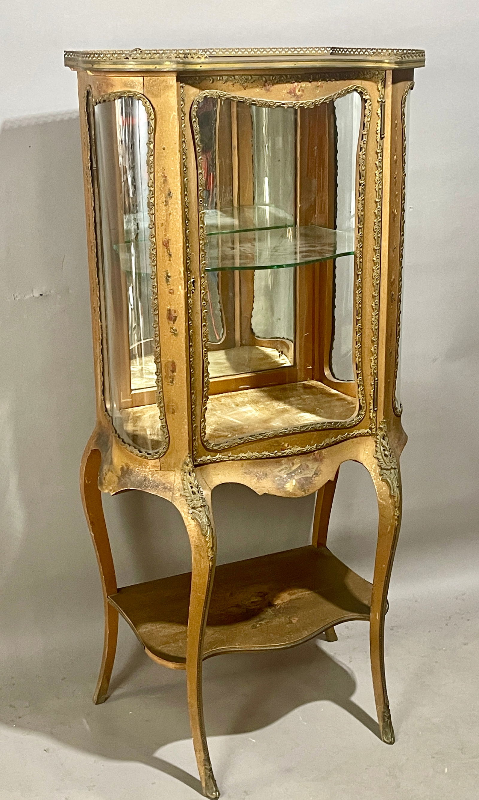 French Louis XIV Giltwood Curved Glass Vitrine (1 of 5)