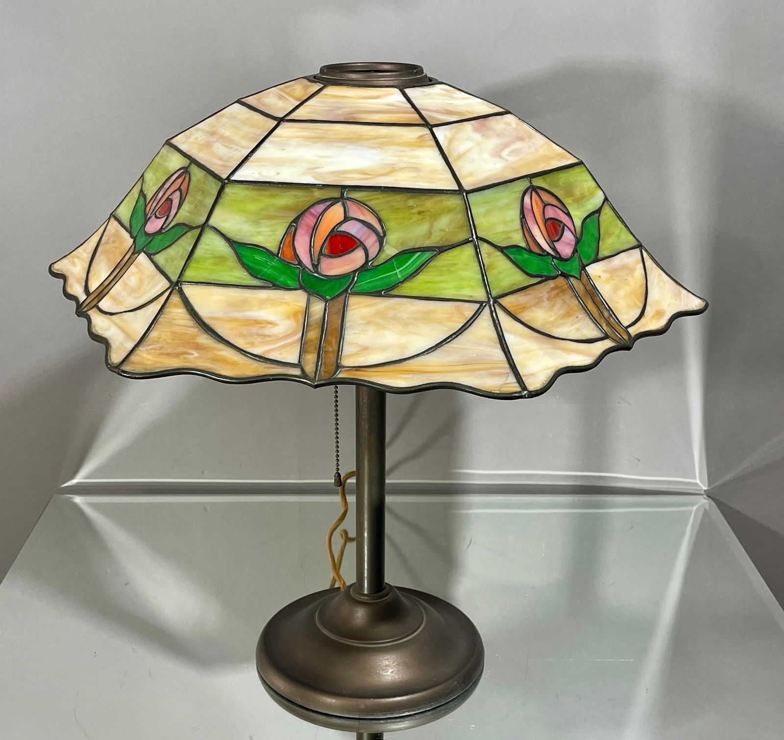 Vintage Stain & Leaded Glass Floral Design Lamp (1 of 1)