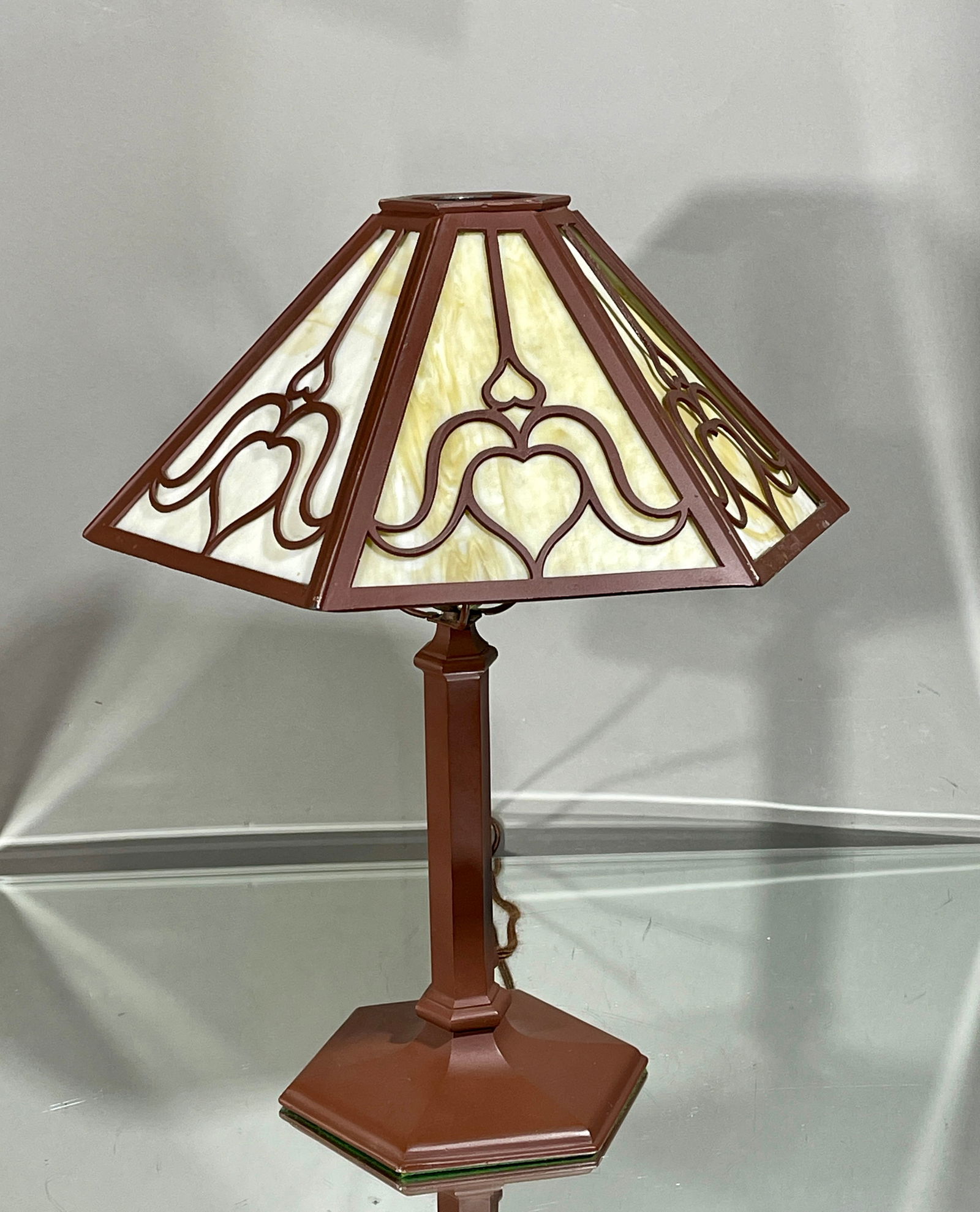 Vintage Slag Glass Parlor Lamp: Six panel shade. DIMENSIONS: 20"t x 14"w ORIGIN: USA CIRCA: 1960.