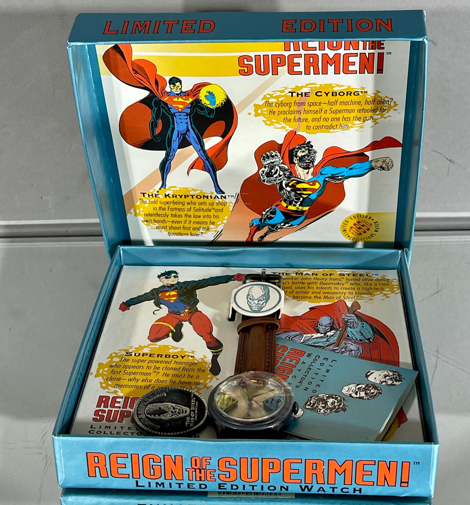 1 Vintage Superman Fossil Watch: In original box. CIRCA: 1990.