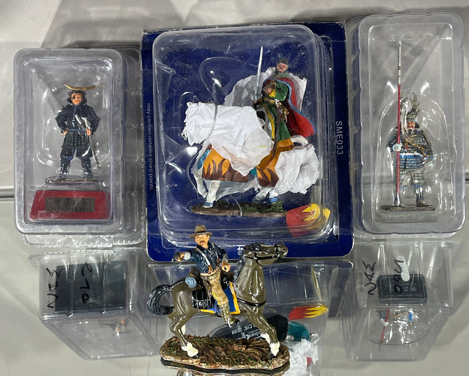 4 Miniature Metal Figures: 3 in box, 1 no box. CIRCA: 2000.