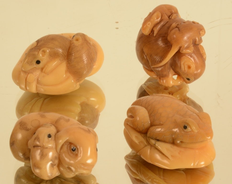 Hard stone Netsuke carvings: Frog, pig and 2 mice groups 1" t