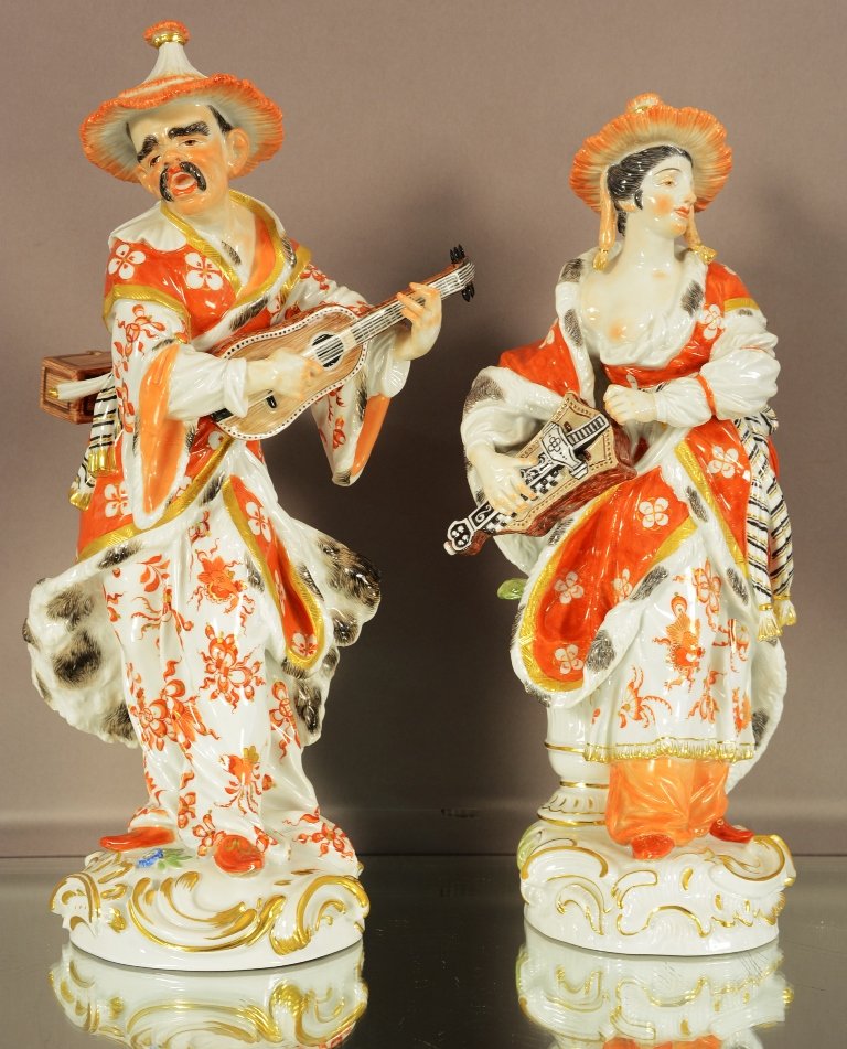 Pair of Meissen porcelain statues (1 of 2)