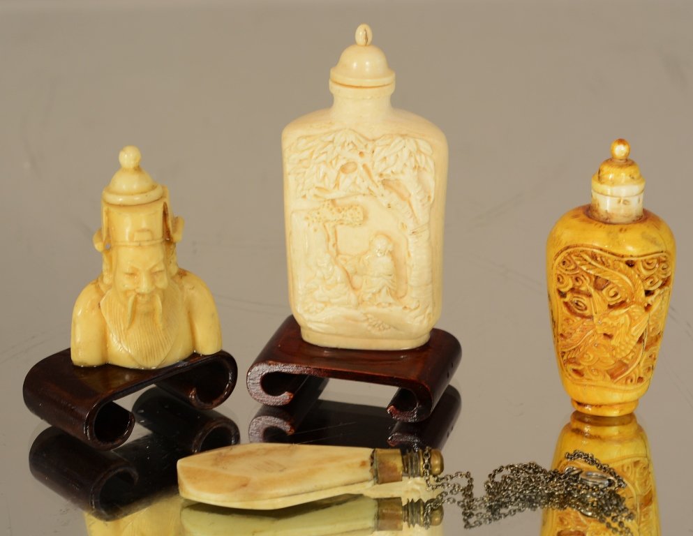 Four Chinese carved snuff bottles. (1 of 1)