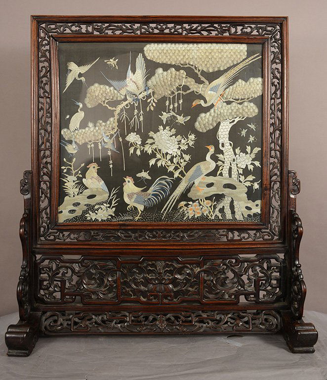 Chinese embroidered silk screen (1 of 2)