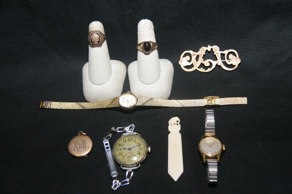 Mixed Jewelry Lot: Jewelry, 8 Pieces, Includes a 14K Yellow Gold Ring with Cabochon Garnet, White Gold Elgin Pocket Watch, Yellow Gold Engraved 1930 Brunswick Class Ring, Rose Engraved Pin, etc.