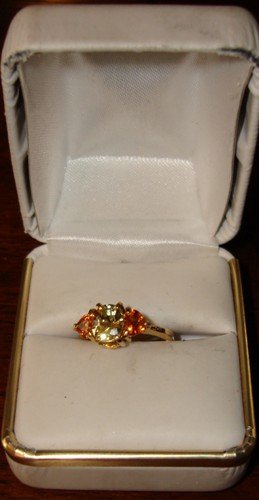Ladies 14K Yellow Gold Yellow Sapphire & Alexandri: Ladies 14K Yellow Gold Yellow Sapphire & Alexandrite Ring .62Ct Yellow Sapphire & 1.38 Ct Alexandrite total weight is about 3.52 grams comes with appraisal