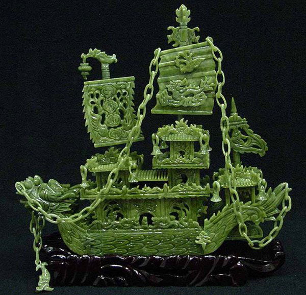 16" GREEN JADE DRAGON BOAT: SKU: BJ38DTHIS JADE DRAGON BOAT IS MADE OF SOUTHERN JADE IN CHINA. WE ADOPTED THE BEST QUALITY OF JADE TO CARVE THIS BOAT. THE SAILS, CONSTRUCTIONS, CHAINS WERE MADE IN ONE PIECE OF JADE, AND YOU WILL