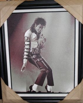 118: Michael Jackson Hollogram Giclee: Michael Jackson Hollogram Giclee beautifully framed and comes with COA