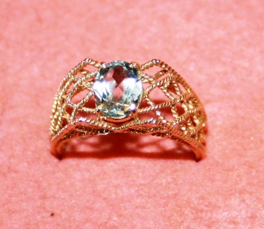 2ct Royal Blue Topaz Ring - 14k Gold: 2ct Topaz ring with 14k gold filigree band.