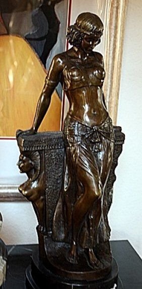 Bronze Sculpture Egyptian Renee by Sleyter: Old recast bronze sculpture Egyptian Renee by Slyeter. Dimensions are about 24x11x4