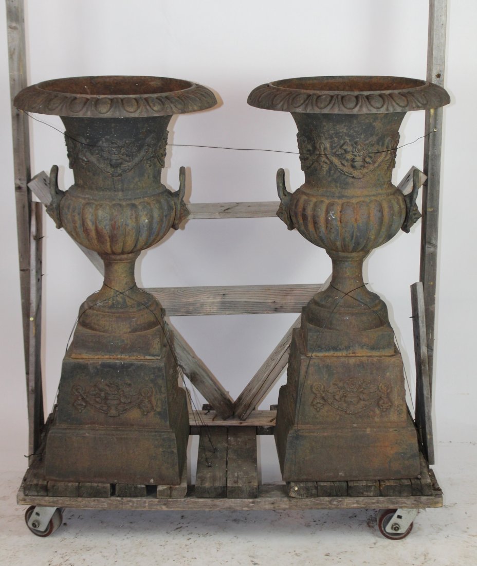 Pair of cast iron double handled garden urns (1 of 7)