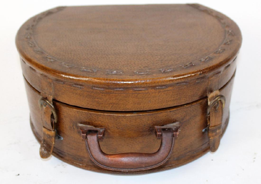 Antique French Leather traveling vanity case (1 of 5)