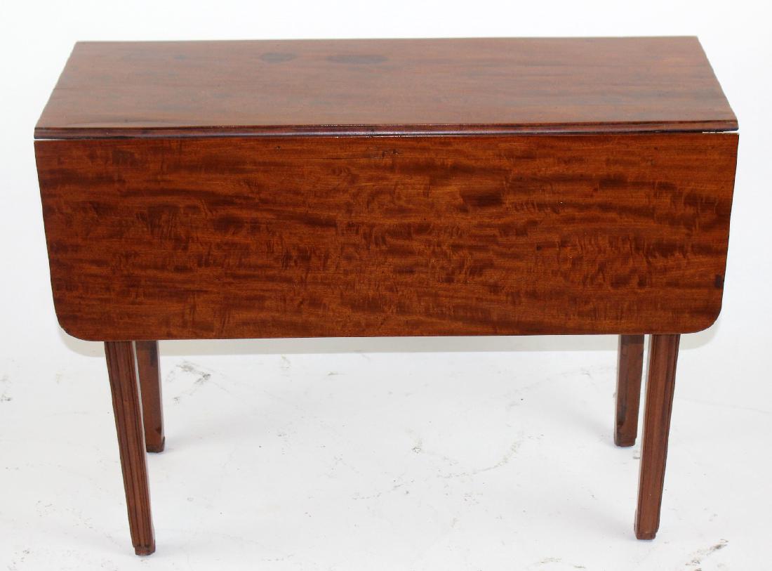 Chippendale pembroke table  in mahogany (1 of 6)
