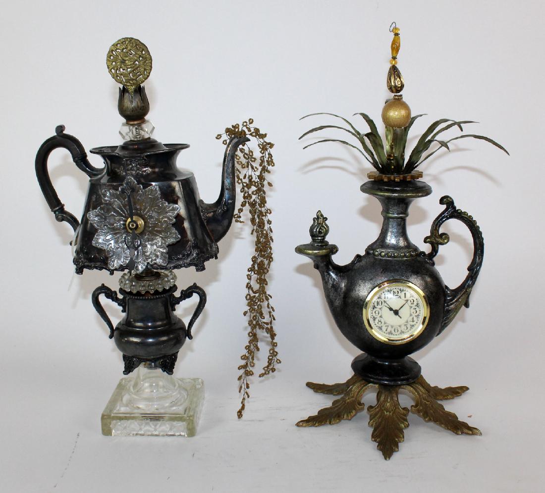 Lot of 2 whimsical teapot clocks (1 of 6)
