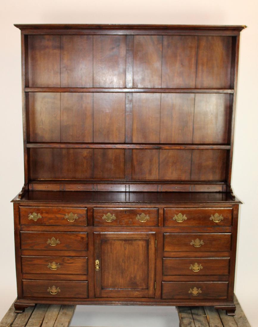 Welsh cupboard in oak (1 of 6)