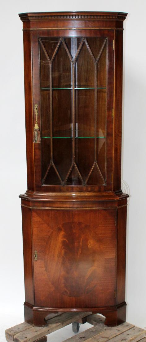 Mahogany Sheraton style corner cabinet (1 of 6)