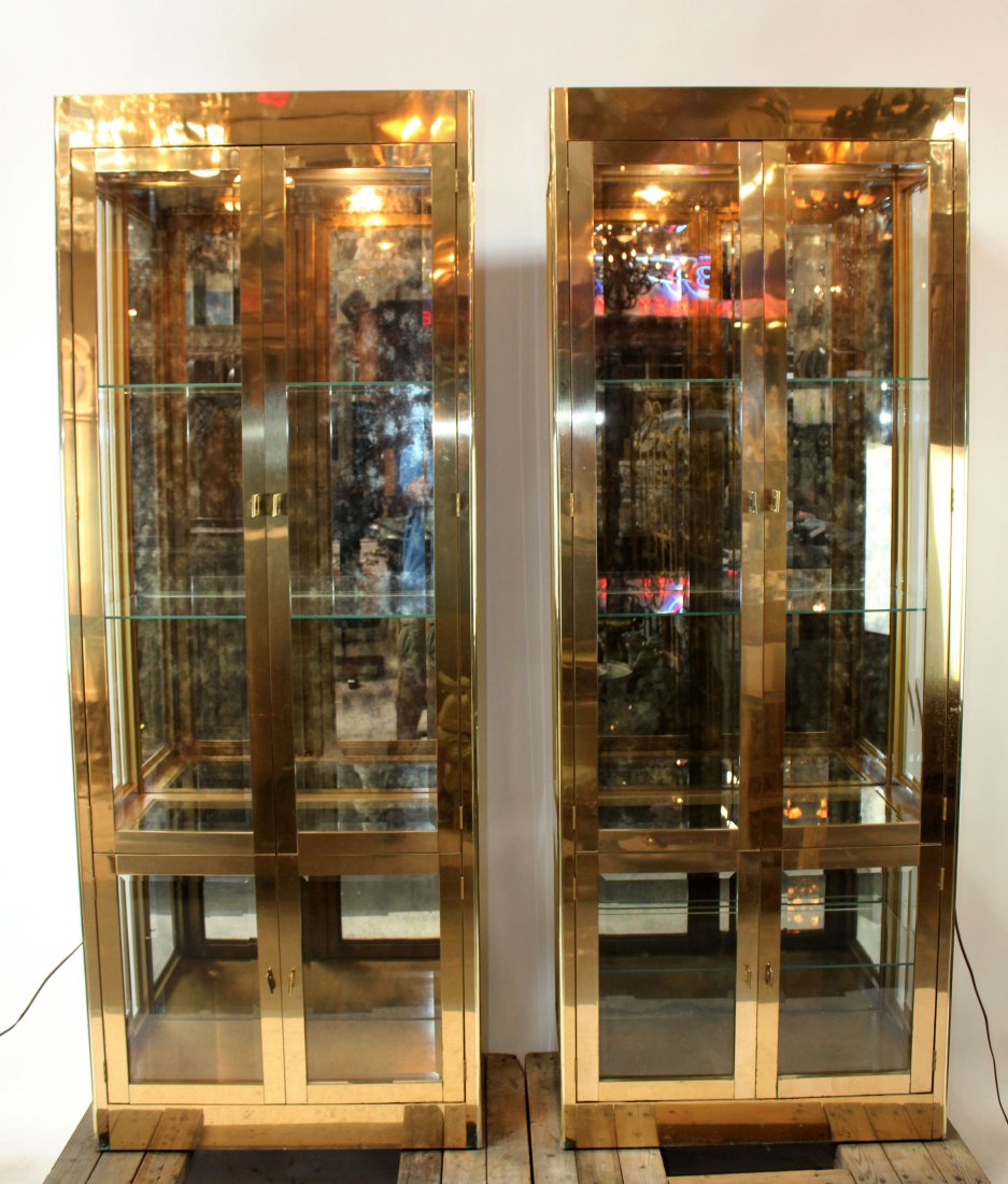 Pair of vintage Mastercraft brass showcases (1 of 8)