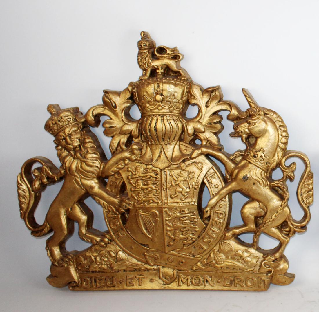 Royal crest of Great Britain gilt plaque (1 of 3)