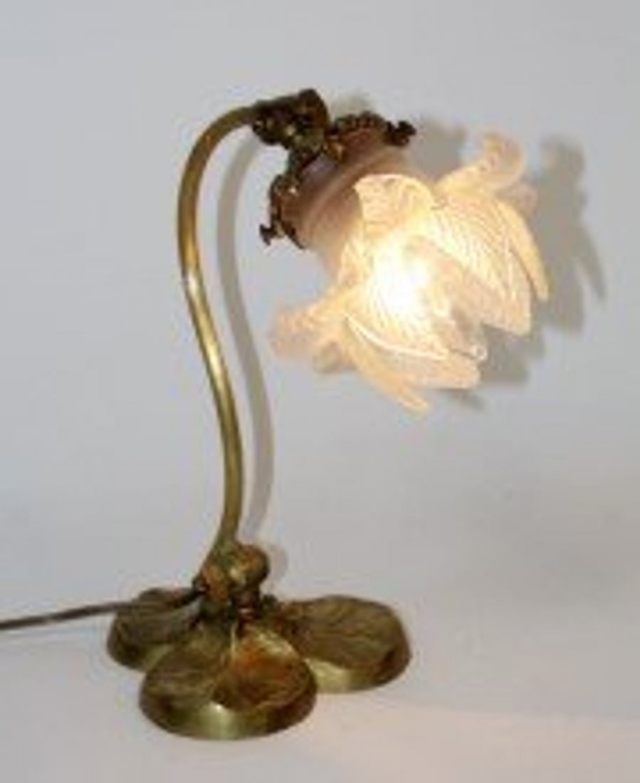 French Art Nouveau lamp in bronze with floriform shade (1 of 7)