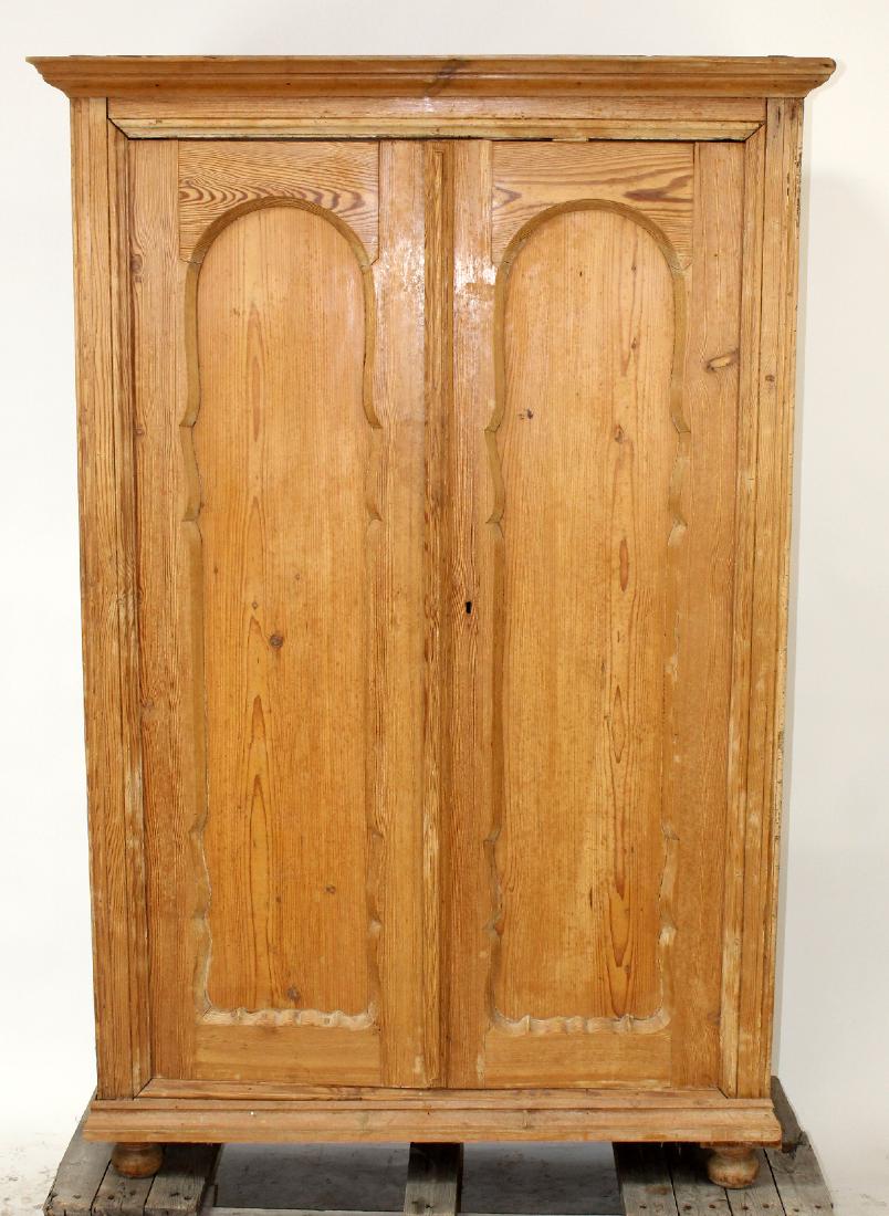 Primitive pine 2 door wardrobe (1 of 5)