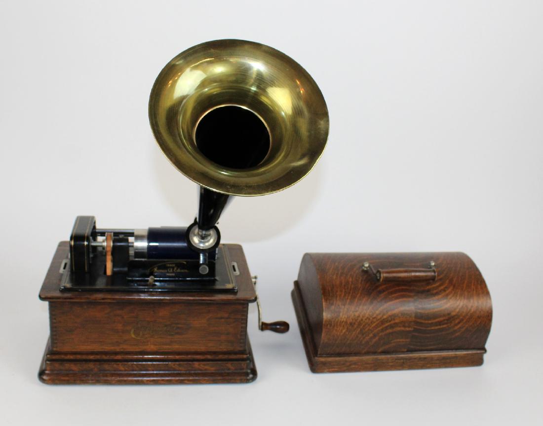 Edison standard phonograph (1 of 8)