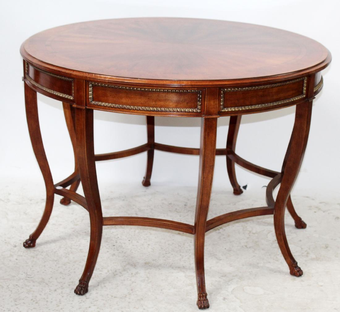 Henredon round foyer table with sunburst Mar 02, 2019 King