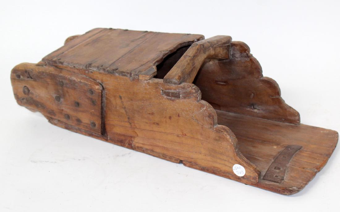 Primitive wooden grain scoop (1 of 6)