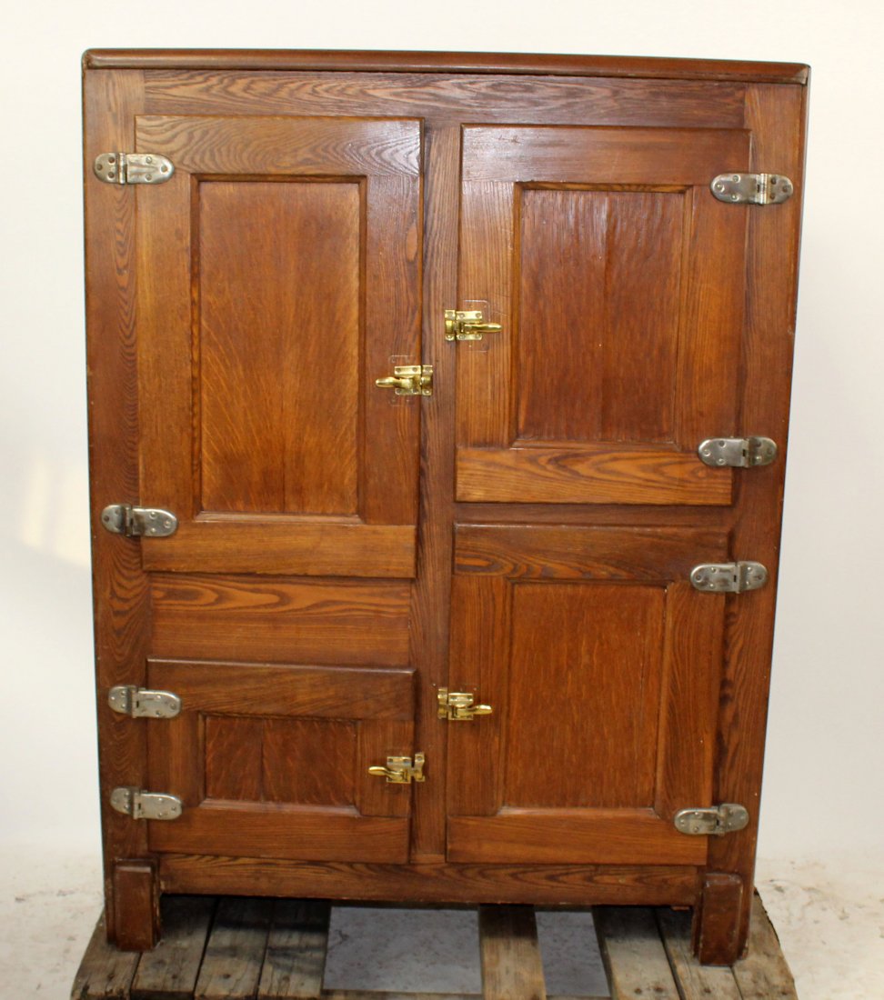 American oak ice box (1 of 5)