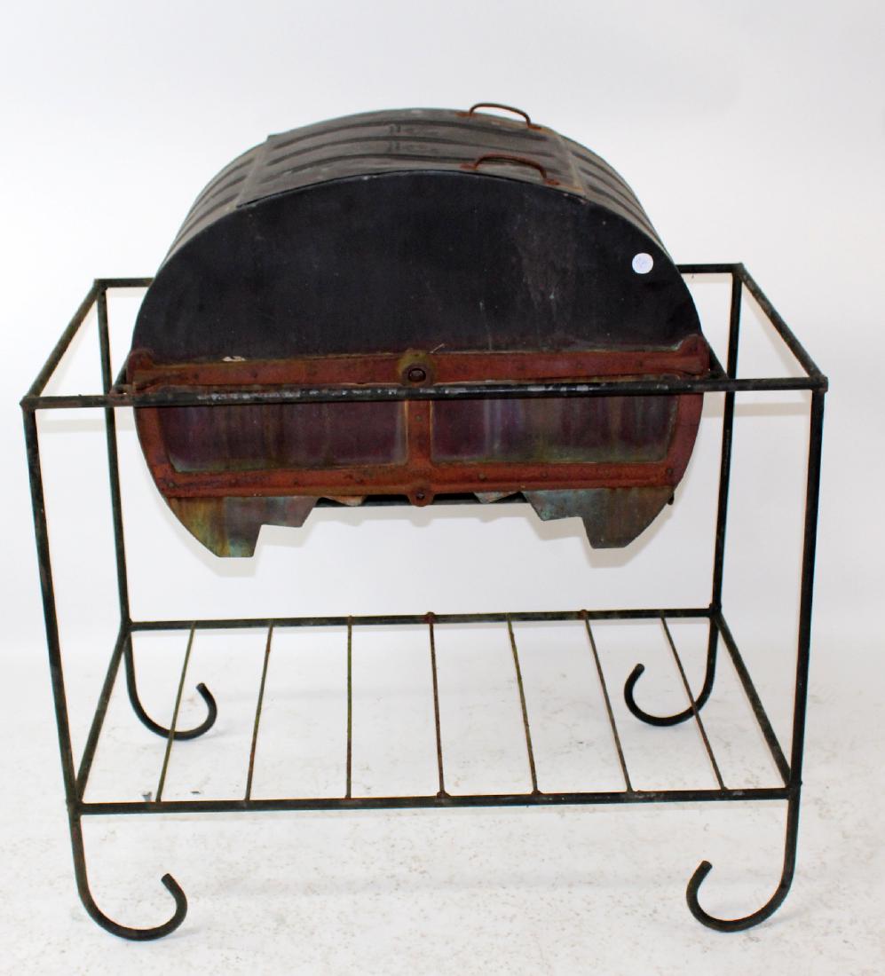 Antique American washing machine mounted as cooler (1 of 6)