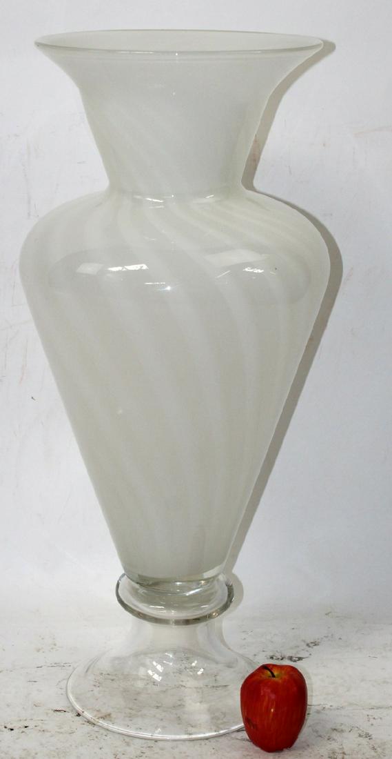 White Murano glass centerpiece vase (1 of 4)
