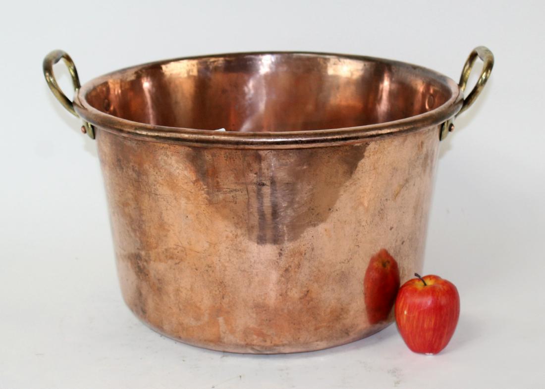 French hand hammered copper pot (1 of 9)