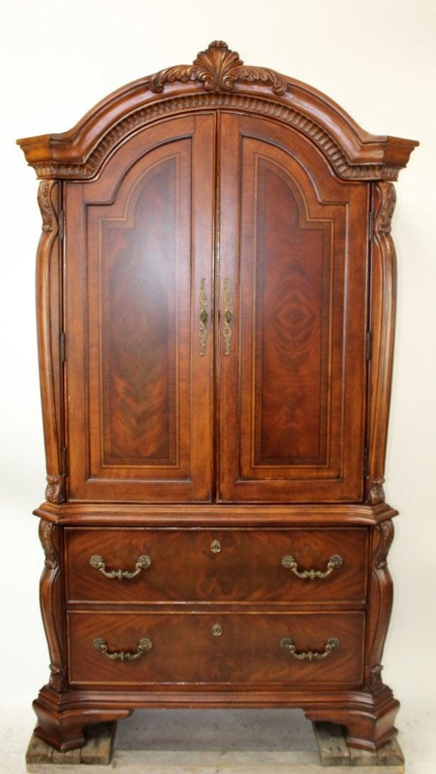 Mahogany 2 over 2 linen press: Mahogany 2 over 2 linen press. Late 20th century. 86"h x 46"w x 24"d