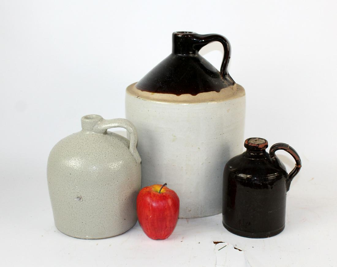 Lot of 3 American glazed pottery jugs (1 of 4)
