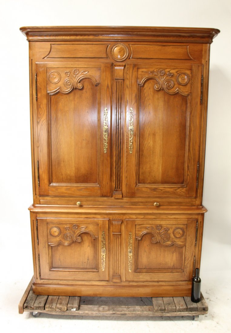 Baker French Provincial style buffet deux corps bar (1 of 7)