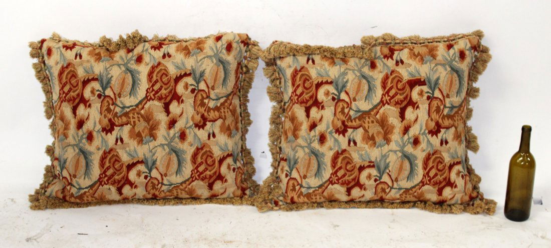 Pair of Needlepoint upholstered pillows (1 of 8)