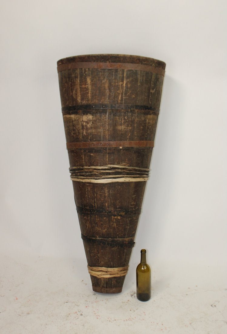 French vineyard grape gathering backpack (1 of 6)