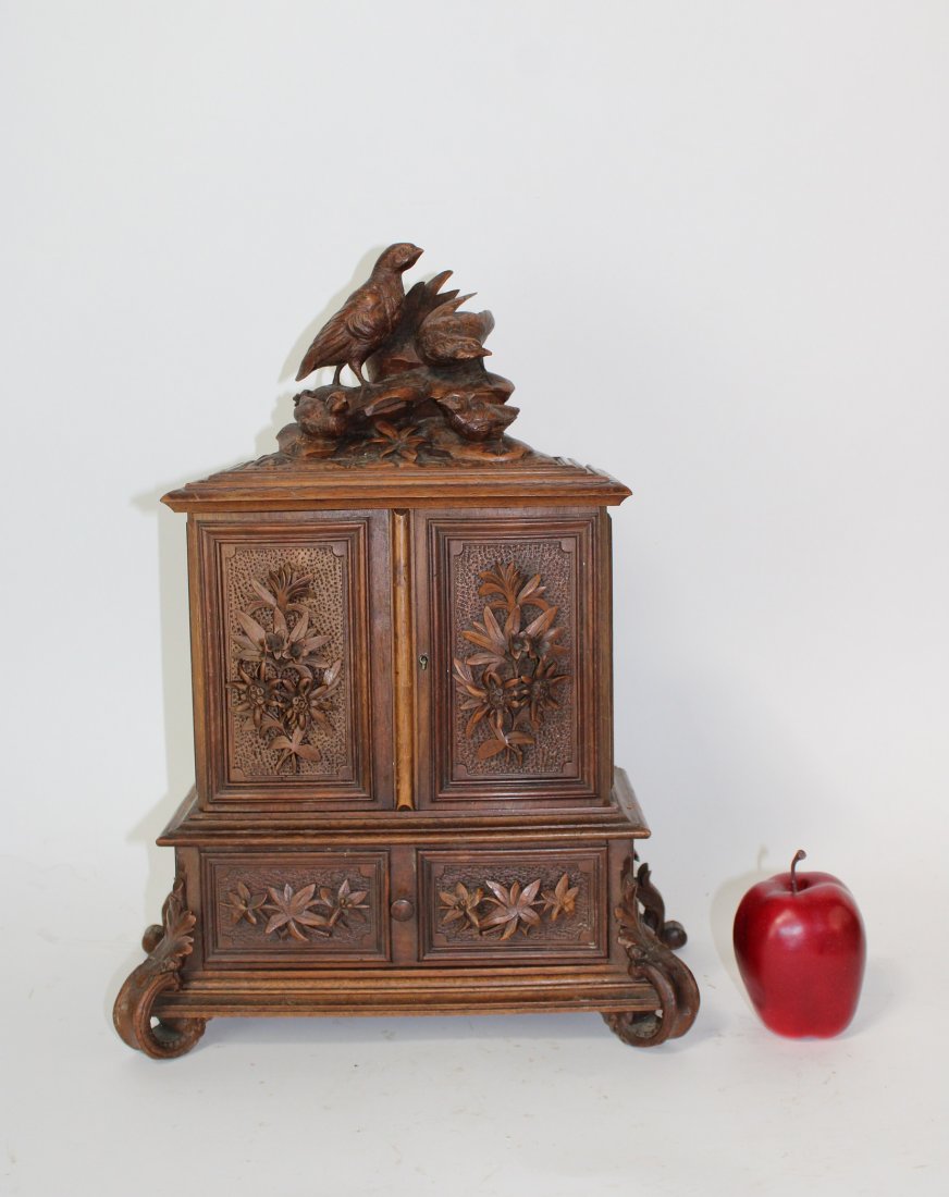 French carved Black Forest cigar box with birds (1 of 8)